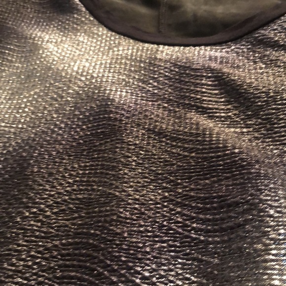 Zenobia size XL  black & silver metallic fits 14-16 lightweight sleeveless top - Picture 3 of 9